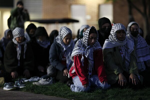 آزادی زیر دست و پای ماموران بایدن