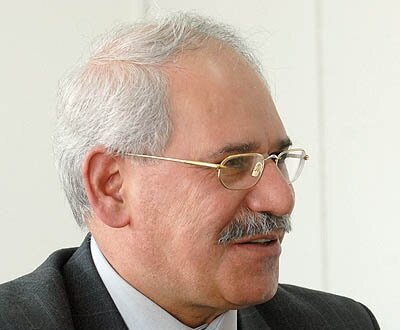 تعطیلی پنجشنبه یا شنبه؛ کدام یک برای تحقق «شعار سال» سودمند است؟