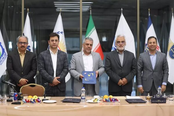 ساز کوک دانشگاه و صنعت برای تأمین امنیت غذایی/ هزار دانشجوی طرح پویشی به هلدینگ زر می‌روند