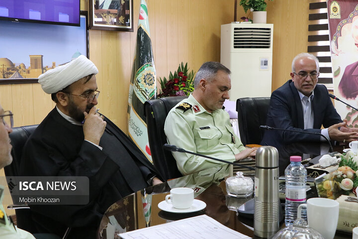 حمایت جمعی از دانشجویان و اساتید از طرح نور در استان یزد