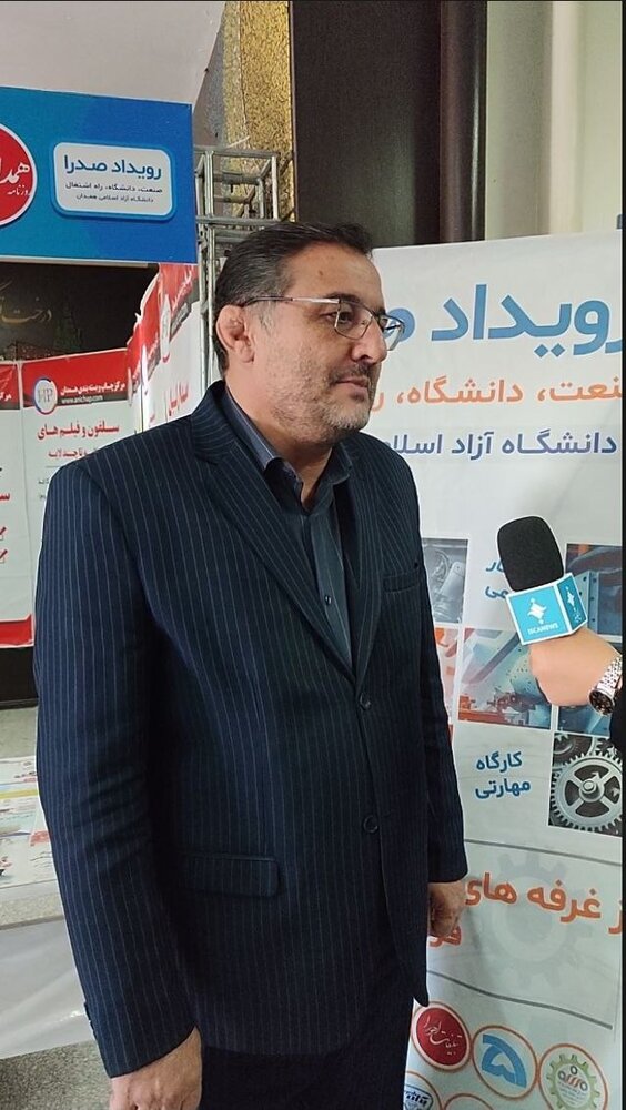 دانشگاه آزاد اسلامی به دنبال تبیین "صنعت، دانشگاه، راه اشتغال" در رویداد صدرا بود