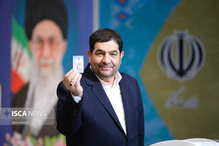 محمد مخبر معاون اول رئیس جمهور در مرحله دوم انتخابات مجلس شورای اسلامی در وزارت کشور