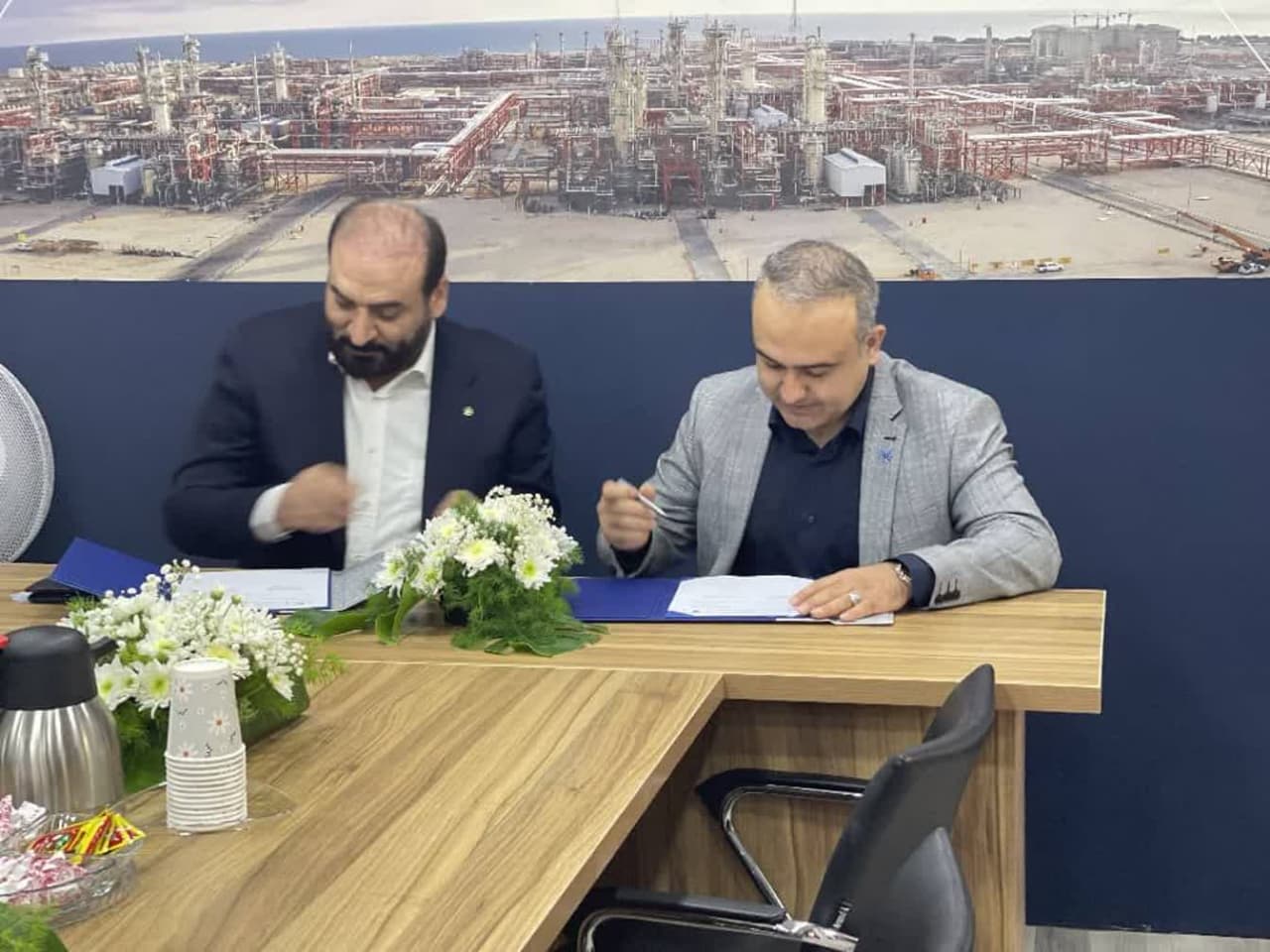 بوشهر نماینده دانشگاه آزاد در فعالیتهای حوزه نفت و پتروشیمی شد