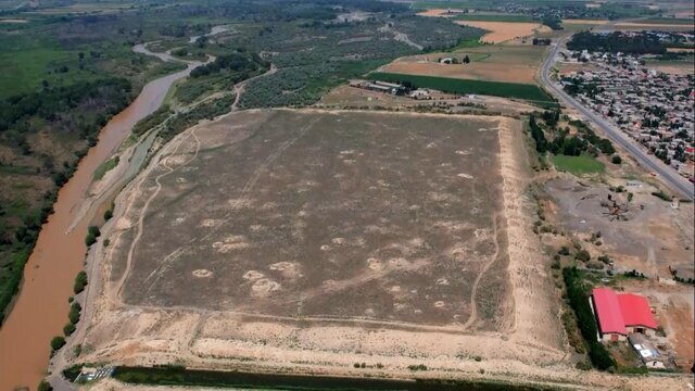 یک گور تاریخی در عملیات راهسازی اردبیل کشف شد + عکس