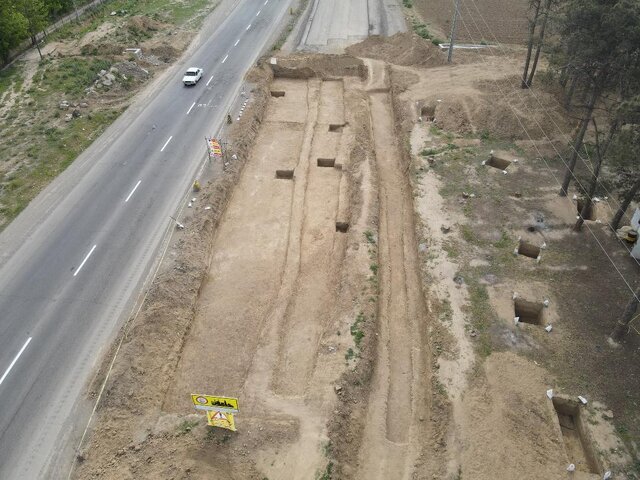 یک گور تاریخی در عملیات راهسازی اردبیل کشف شد + عکس