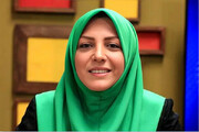 کنایه المیرا شریفی‌مقدم به بنر جدید شهرداری درباره حجاب + عکس