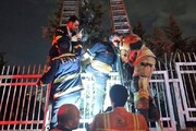 حادثه‌ای عجیب برای مردی در میدان آزادی تهران