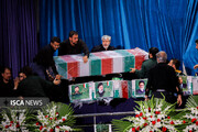 مراسم وداع تهرانی‌ها با شهید رئیسی و همراهانش