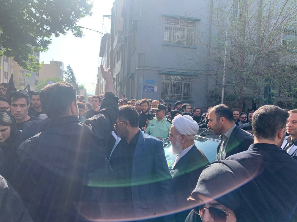 حضور شخصیتهای مختلف در مراسم تشییع شهدای خدمت + عکس