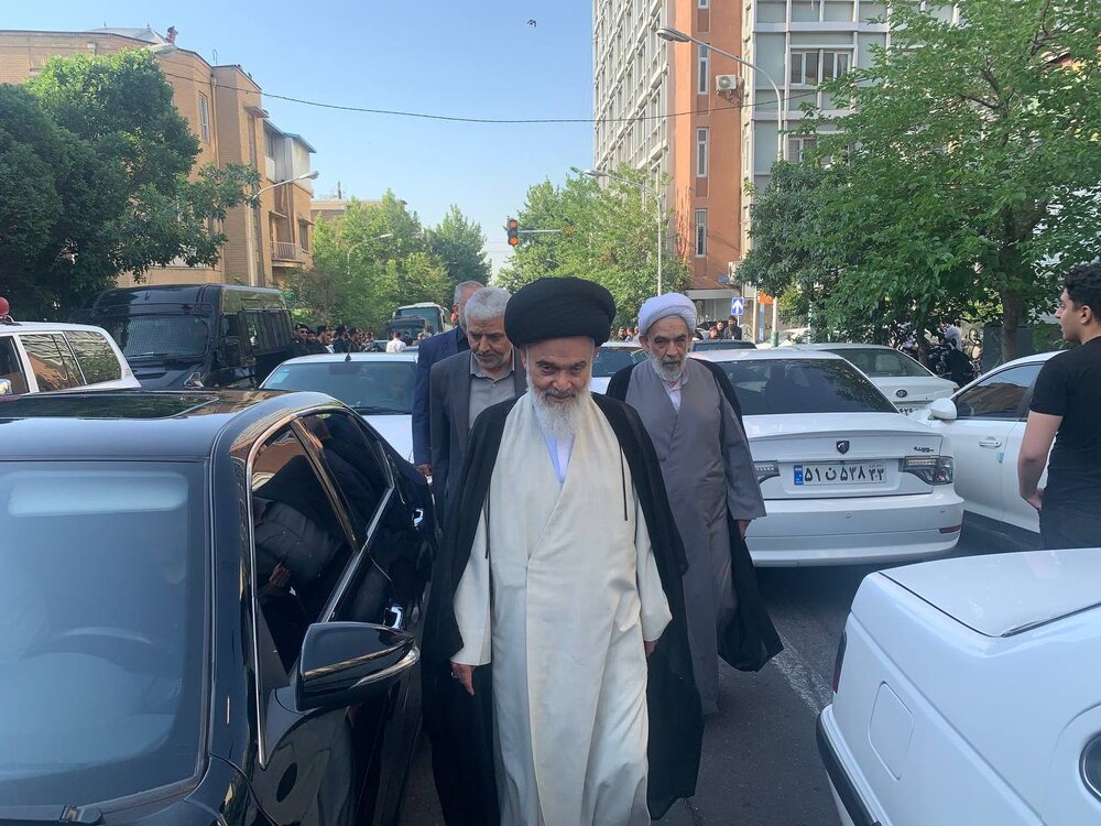 حضور شخصیتهای مختلف در مراسم تشییع شهدای خدمت + عکس