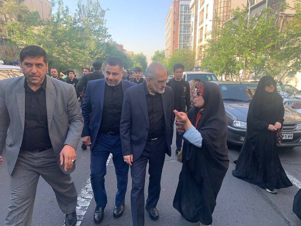 حضور شخصیتهای مختلف در مراسم تشییع شهدای خدمت + عکس