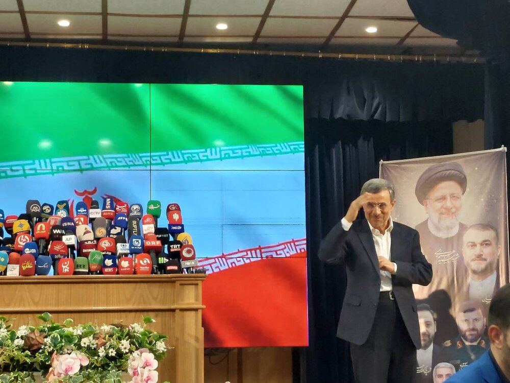 متن و حاشیه چهارمین روز ثبتنام کاندیداهای ریاست جمهوری/ ثبتنام وزیران فعلی و سابق تا نمایندگان ادوار