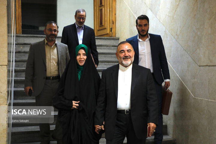 متن و حاشیه چهارمین روز ثبتنام کاندیداهای ریاست جمهوری/ ثبتنام وزیران فعلی و سابق تا نمایندگان ادوار