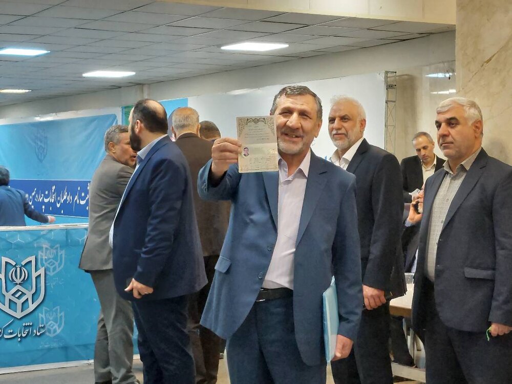 متن و حاشیه چهارمین روز ثبتنام کاندیداهای ریاست جمهوری/ ثبتنام وزیران فعلی و سابق تا نمایندگان ادوار