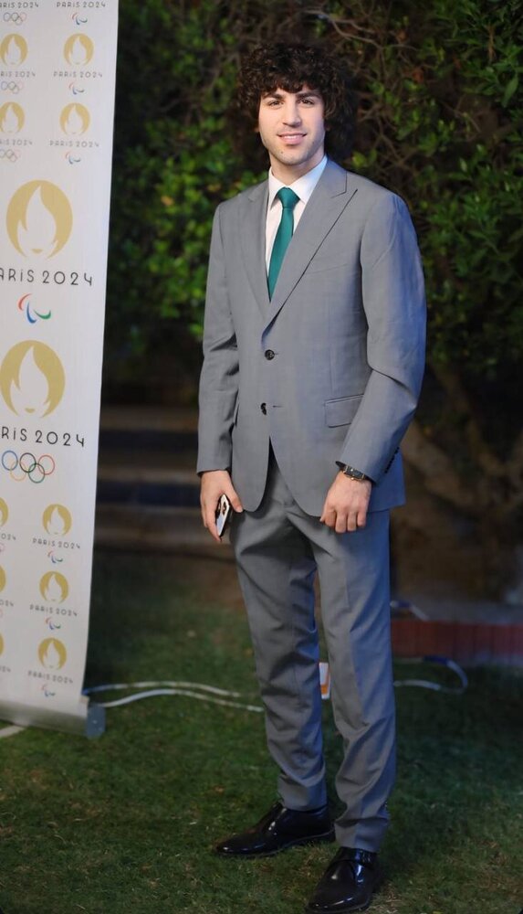 استایل متفاوت ستاره استقلال برای سفر به پاریس + عکس