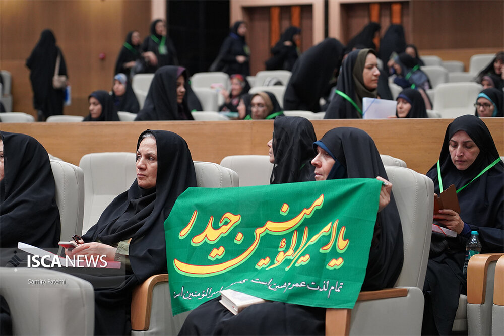 امیرالمؤمنین، اسوه زیست شرافتمندانه است