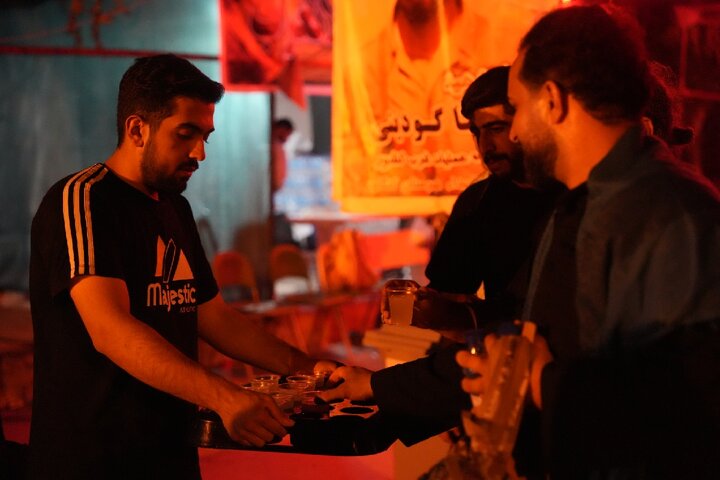 موکب شهدا در همدان میزبان ۲۵۰۰ زائر اربعین در مسیر بازگشت