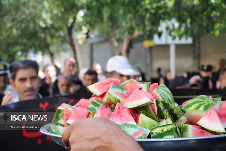 مراسم پیاده روی حرم تا حرم در بام ایران