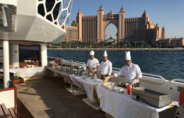 امارات، مقصد ایدهآل قایقهای لوکس و تفریح محبوب مسافران تور دبی