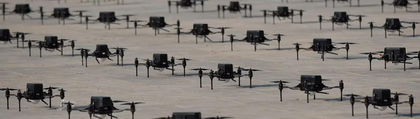 اژدهای سرخ پرندههای رباتیک را به رقص درمیآورد