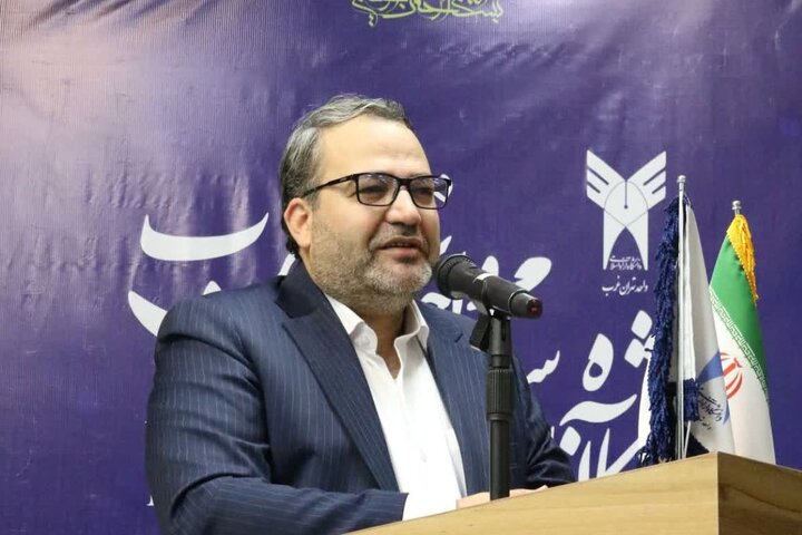 تعامل و هم افزایی بین اساتید، کارکنان و دانشجویان، عامل اصلی پیشرفت و ترقی