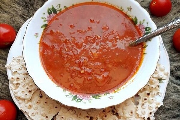 آموزش آشپزی / طرز تهیه اشکنه گوجه فرنگی