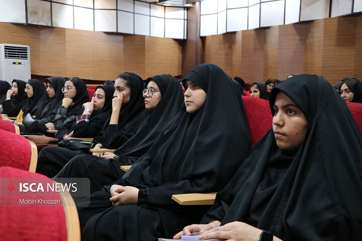 نشست توجیهی دانشجویان جدید الورود گروه روانشناسی دانشگاه آزاد اسلامی یزد