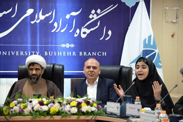 شعرخوانی برگزیده جشنواره مشاعره علوی در آئین نکوداشت سی و نهمین سالگرد تأسیس دانشگاه آزاد واحد بوشهر