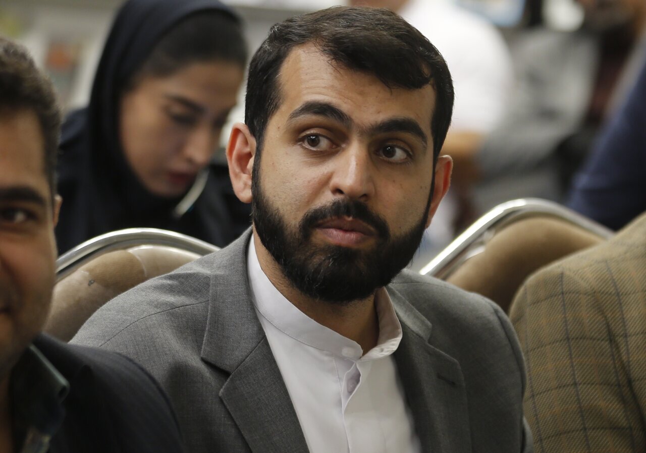 مهمترین حلقه مفقوده جنبشهای دانشجویی «عدم تمرکز کافی بر اولویتهای کشور» است/ مطالبهگری دنشجویان باید فارغ از نگاه سلیقهای باشد