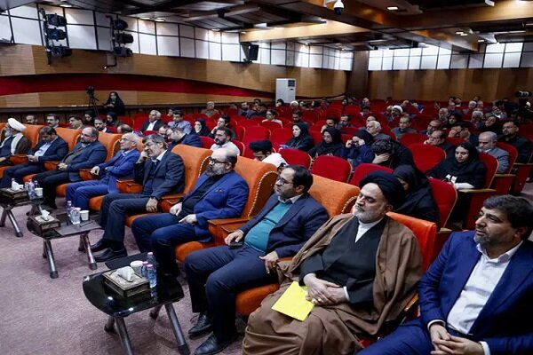 آیین عصر انقلاب اسلامی در دانشگاه آزاد واحد یزد برگزار شد