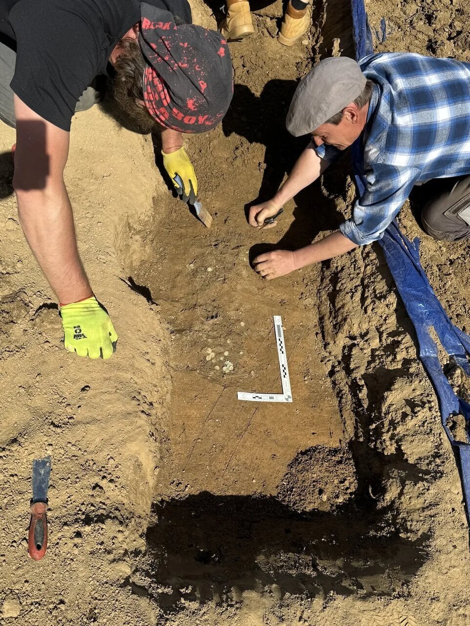 ماجرای کوهنوردی که اتفاقی هزاران سکه طلا پیدا کرد! + عکس