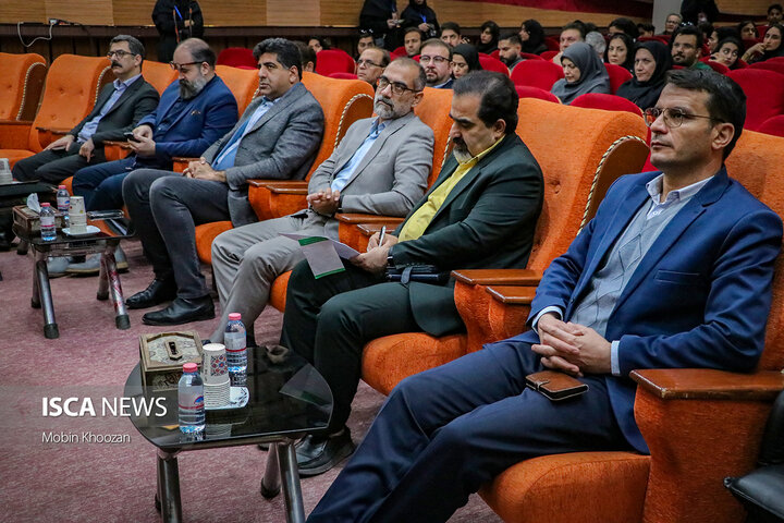 برگزیدگان نخستین جشنواره هنرهای تجسمی دانشگاه آزاد اسلامی در یزد