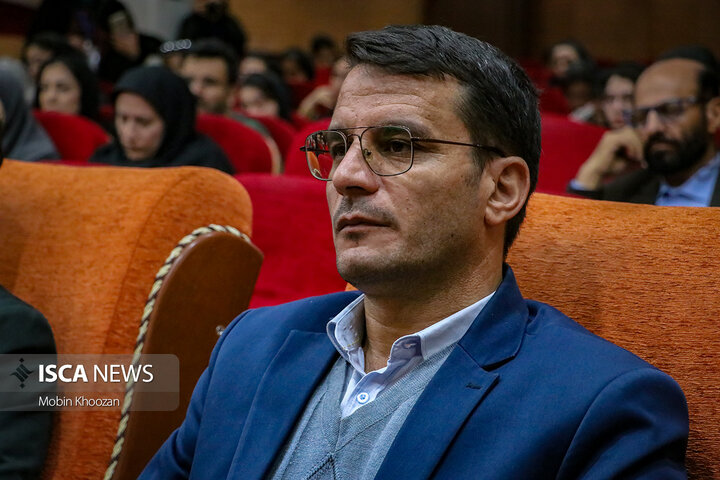 برگزیدگان نخستین جشنواره هنرهای تجسمی دانشگاه آزاد اسلامی در یزد