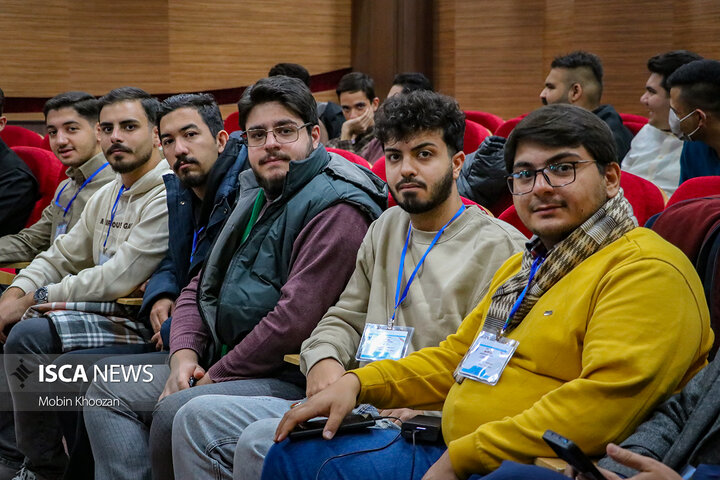 مراسم روز دانشجو با حضور رئیس دانشگاه آزاد اسلامی در دانشگاه آزاد اسلامی یزد