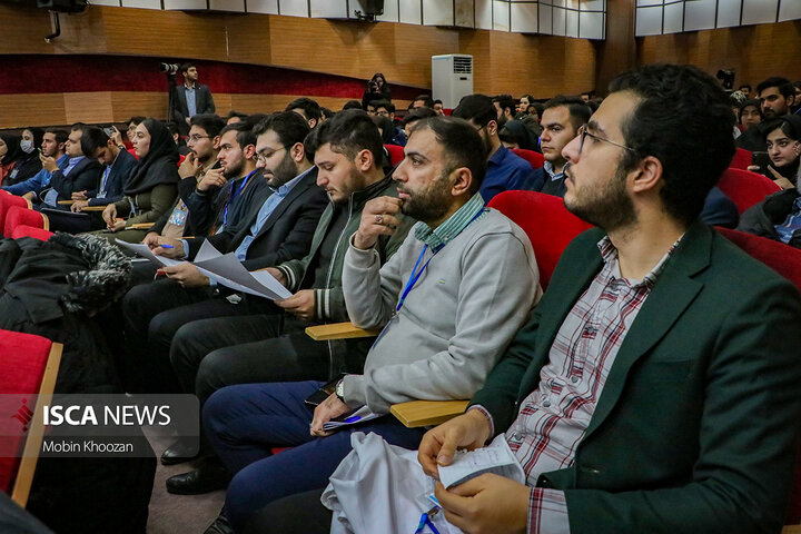 مراسم روز دانشجو با حضور رئیس دانشگاه آزاد اسلامی در دانشگاه آزاد اسلامی یزد