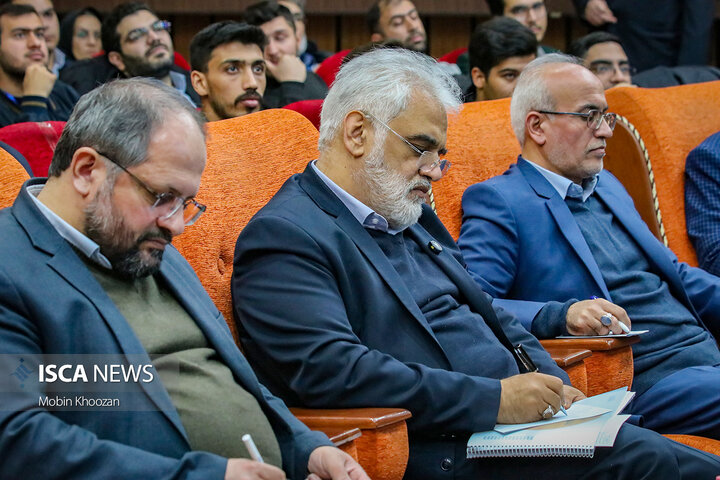 مراسم روز دانشجو با حضور رئیس دانشگاه آزاد اسلامی در دانشگاه آزاد اسلامی یزد