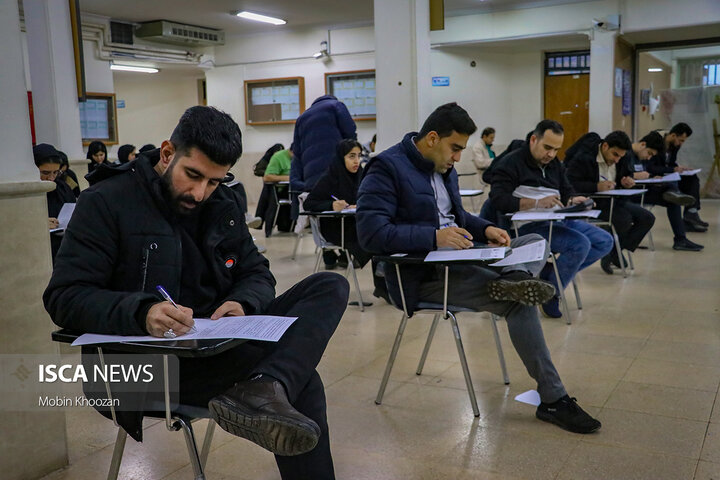 گزارش تصویری از برگزاری امتحانات نیمسال اول سال تحصیلی ۱۴۰۳-۱۴۰۴ در دانشگاه آزاد اسلامی یزد