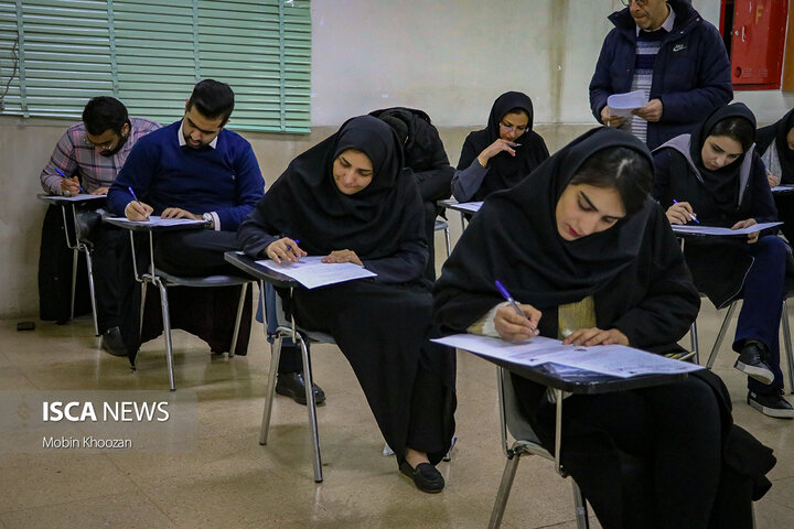 گزارش تصویری از برگزاری امتحانات نیمسال اول سال تحصیلی ۱۴۰۳-۱۴۰۴ در دانشگاه آزاد اسلامی یزد