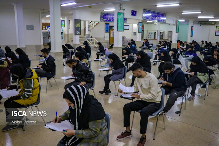 گزارش تصویری از برگزاری امتحانات نیمسال اول سال تحصیلی ۱۴۰۳-۱۴۰۴ در دانشگاه آزاد اسلامی یزد