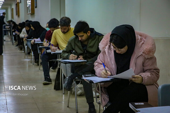 گزارش تصویری از برگزاری امتحانات نیمسال اول سال تحصیلی ۱۴۰۳-۱۴۰۴ در دانشگاه آزاد اسلامی یزد