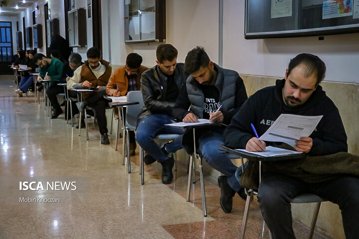 گزارش تصویری از برگزاری امتحانات نیمسال اول سال تحصیلی ۱۴۰۳-۱۴۰۴ در دانشگاه آزاد اسلامی یزد