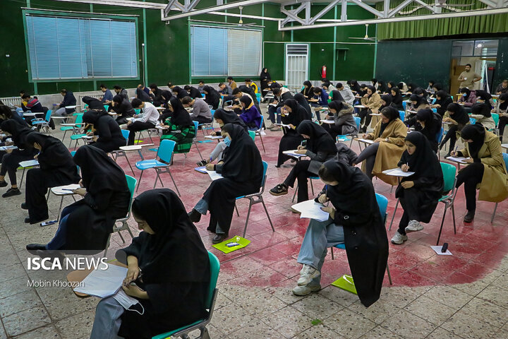 گزارش تصویری از برگزاری امتحانات نیمسال اول سال تحصیلی ۱۴۰۳-۱۴۰۴ در دانشگاه آزاد اسلامی یزد