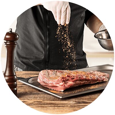 آموزش آشپزی / طرز تهیه استیک لذیذ با سس قارچ خانگی