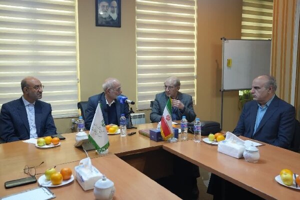 پیمودن مسیر توسعه با استفاده از تجربیات استانداران پیشین انجام میشود