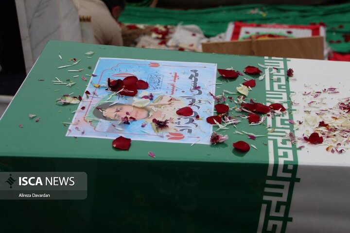 تشییع شهید ایران نژاد