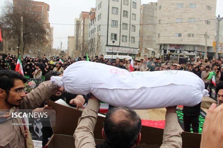 تشییع شهید ایران نژاد