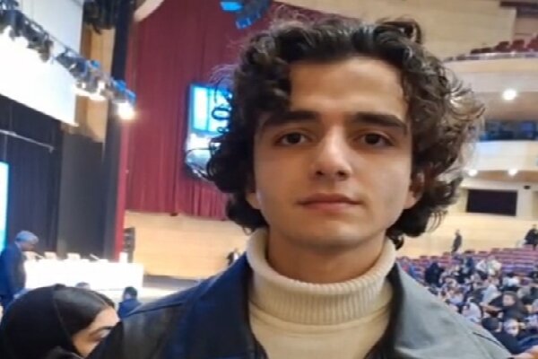 شهاب حسینی مثل یک پدر حامی من بود
