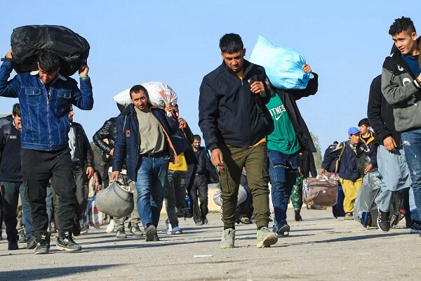 خروج ۵۰۰ هزار اتباع خارجی از بازار کار کشور