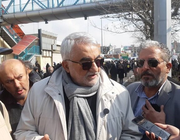 «حضور شرافتمندانه» جایگزین «مذاکره شرافتمندانه»/ ترامپ در خطاهای محاسباتی خود نسبت به مردم بازنگری کند