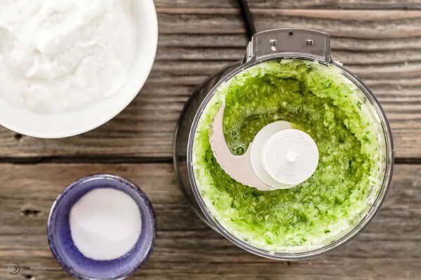آموزش آشپزی / طرز تهیه کباب ترکی با مرغ به سبک رستورانی با سس مخصوص زاتزیکی